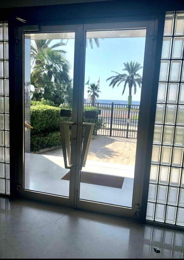 Appartement Front De Mer - Promenade Des Anglais นีซ ภายนอก รูปภาพ