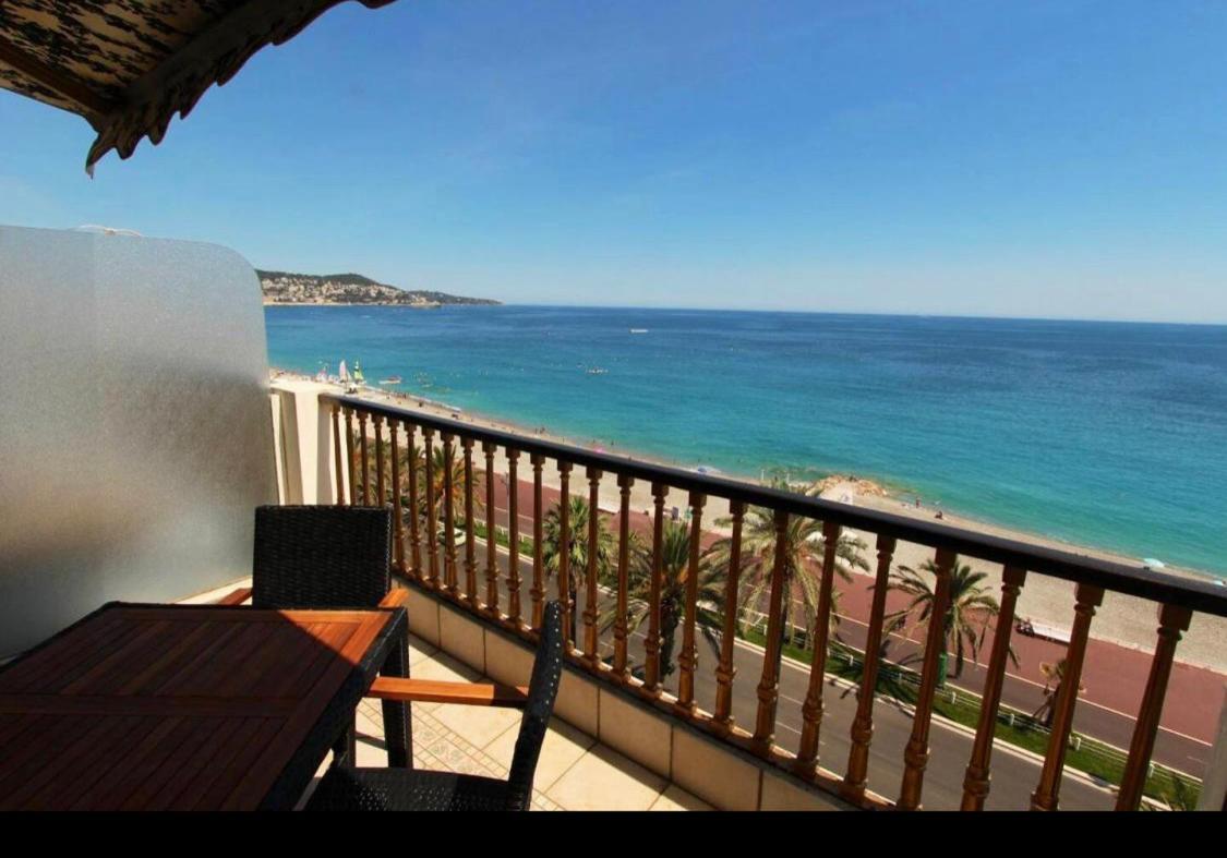 Appartement Front De Mer - Promenade Des Anglais นีซ ภายนอก รูปภาพ